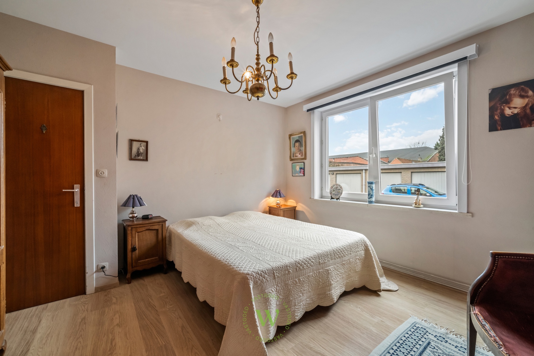 Lichtrijk 3-slaapkamerappartement met garage en berging
