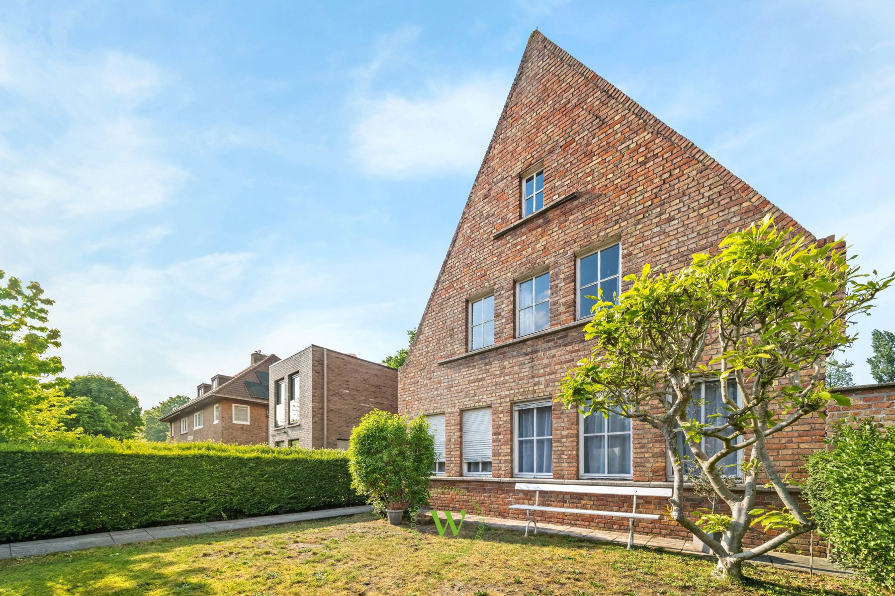 Woning met veel potentieel in fietsstraat in Sint-Michiels