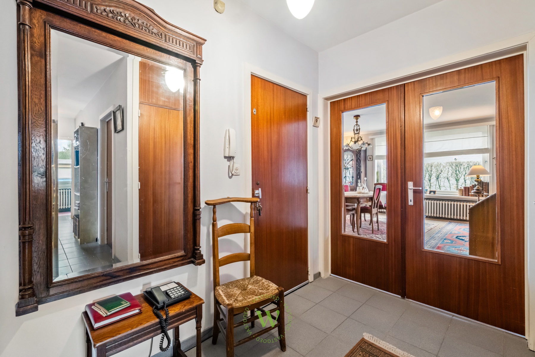 Lichtrijk 3-slaapkamerappartement met garage en berging