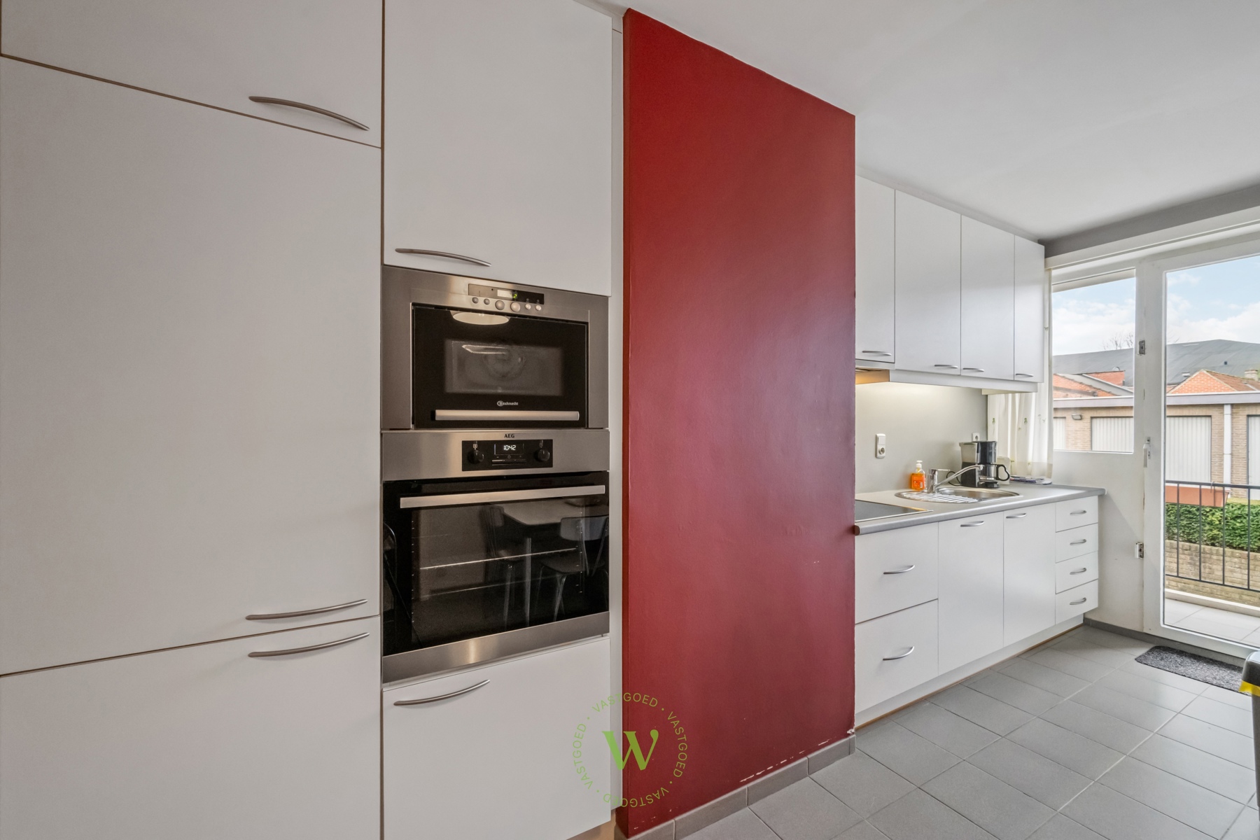 Lichtrijk 3-slaapkamerappartement met garage en berging