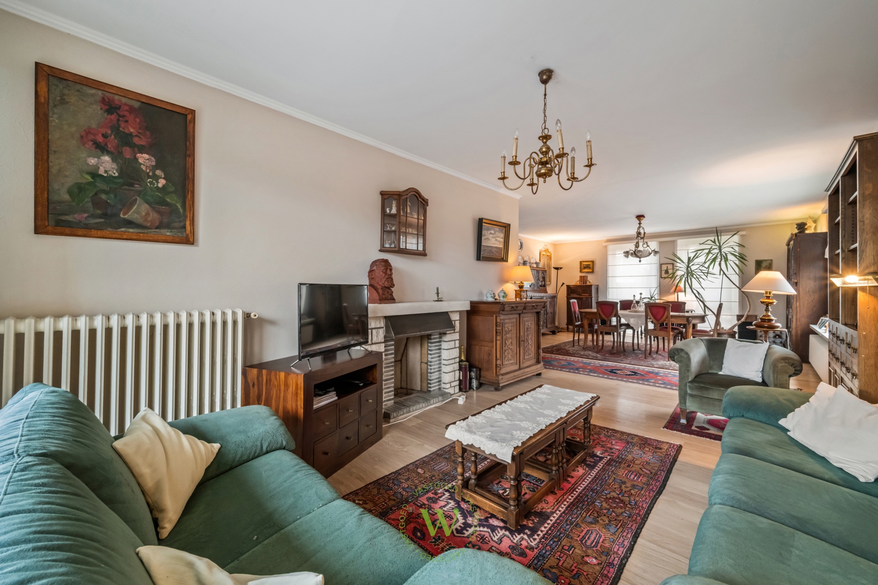 Lichtrijk 3-slaapkamerappartement met garage en berging