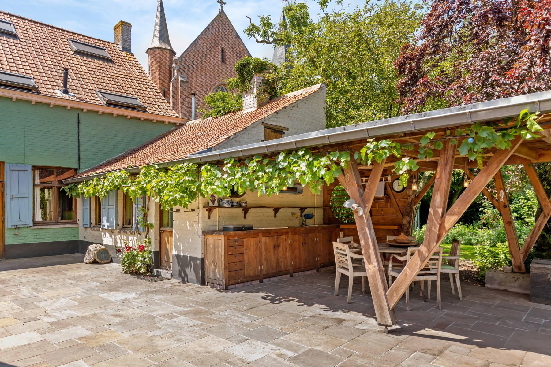 Wat een eigendom! Hier waan je je in de Provence.
