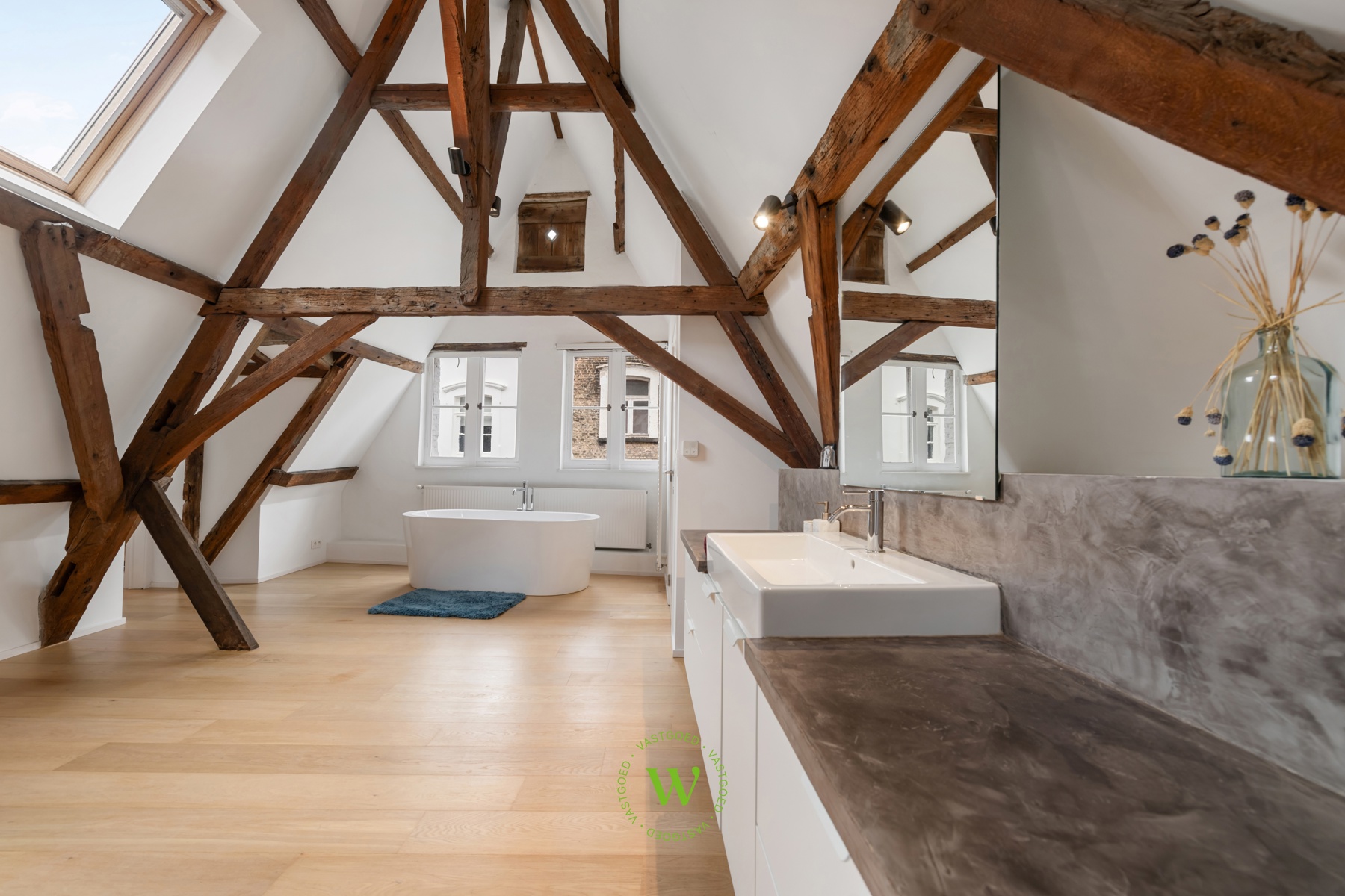 Uniek loftgevoel in alle rust in het centrum van Brugge.