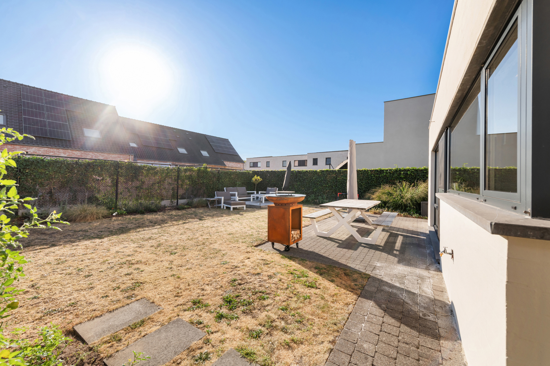 Ruime gezinswoning met zonnige tuin in Sint-Andries