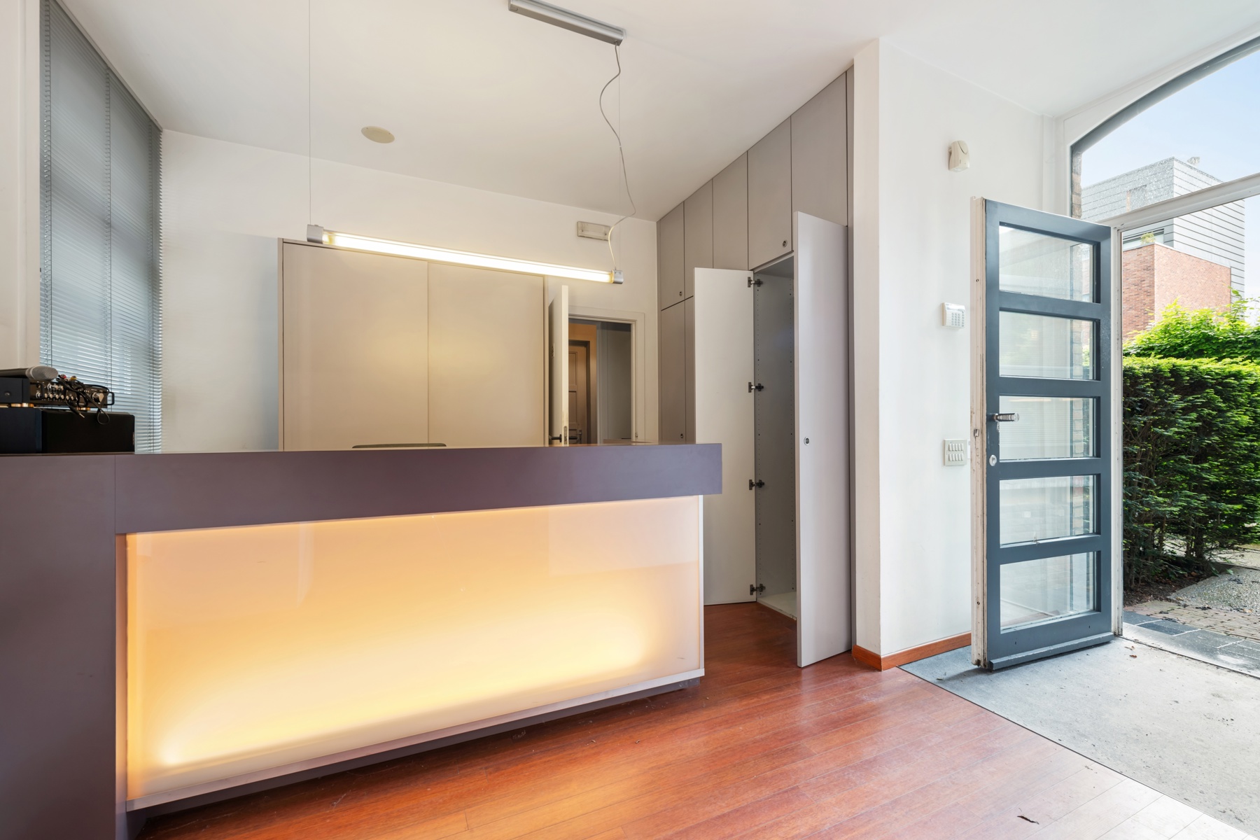 Industrieel karakterpand met vergunning voor exclusief woonproject.