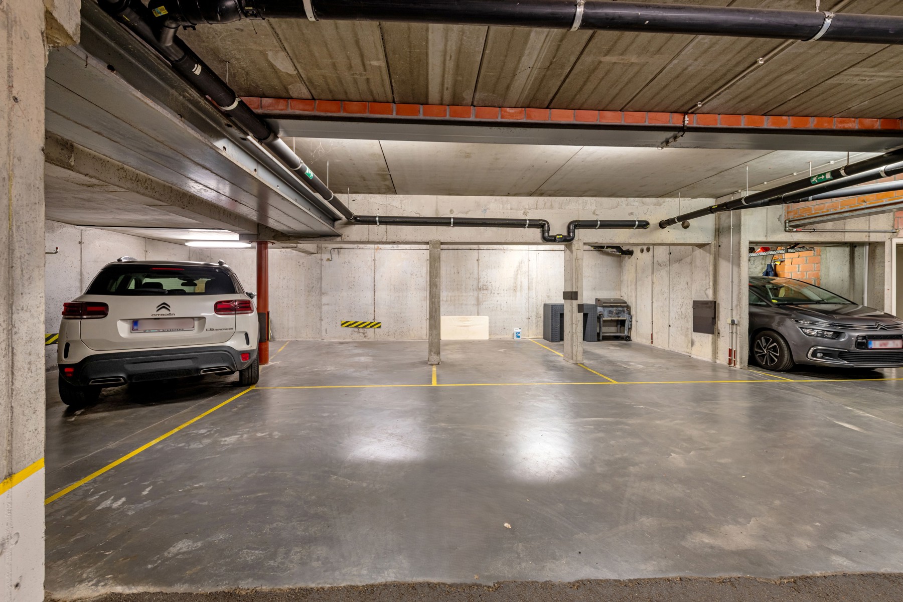 Ondergrondse staanplaats te koop in Brugge-centrum.