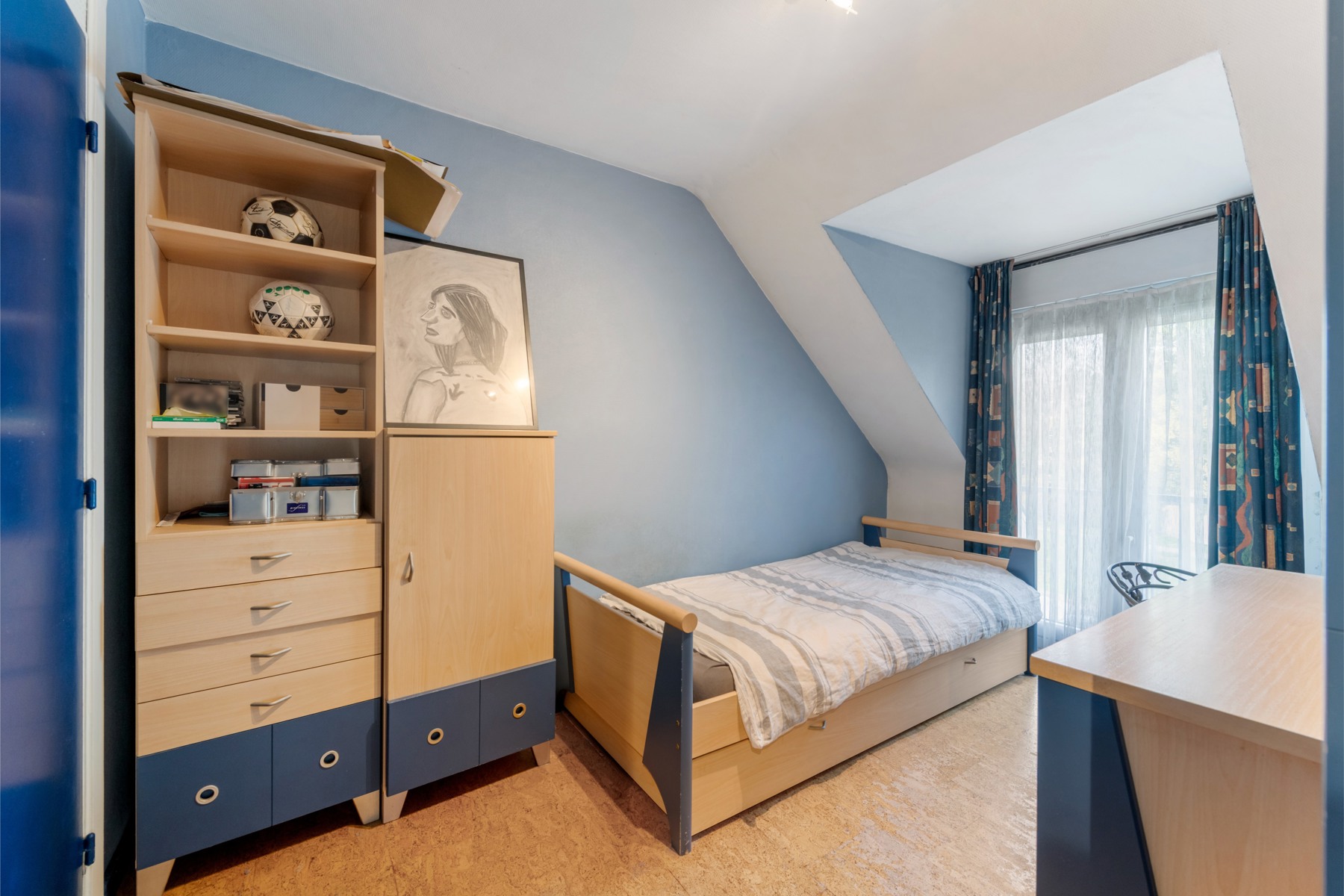 Gezinswoning met 4 slaapkamers, garage en oprit in Sint-Michiels