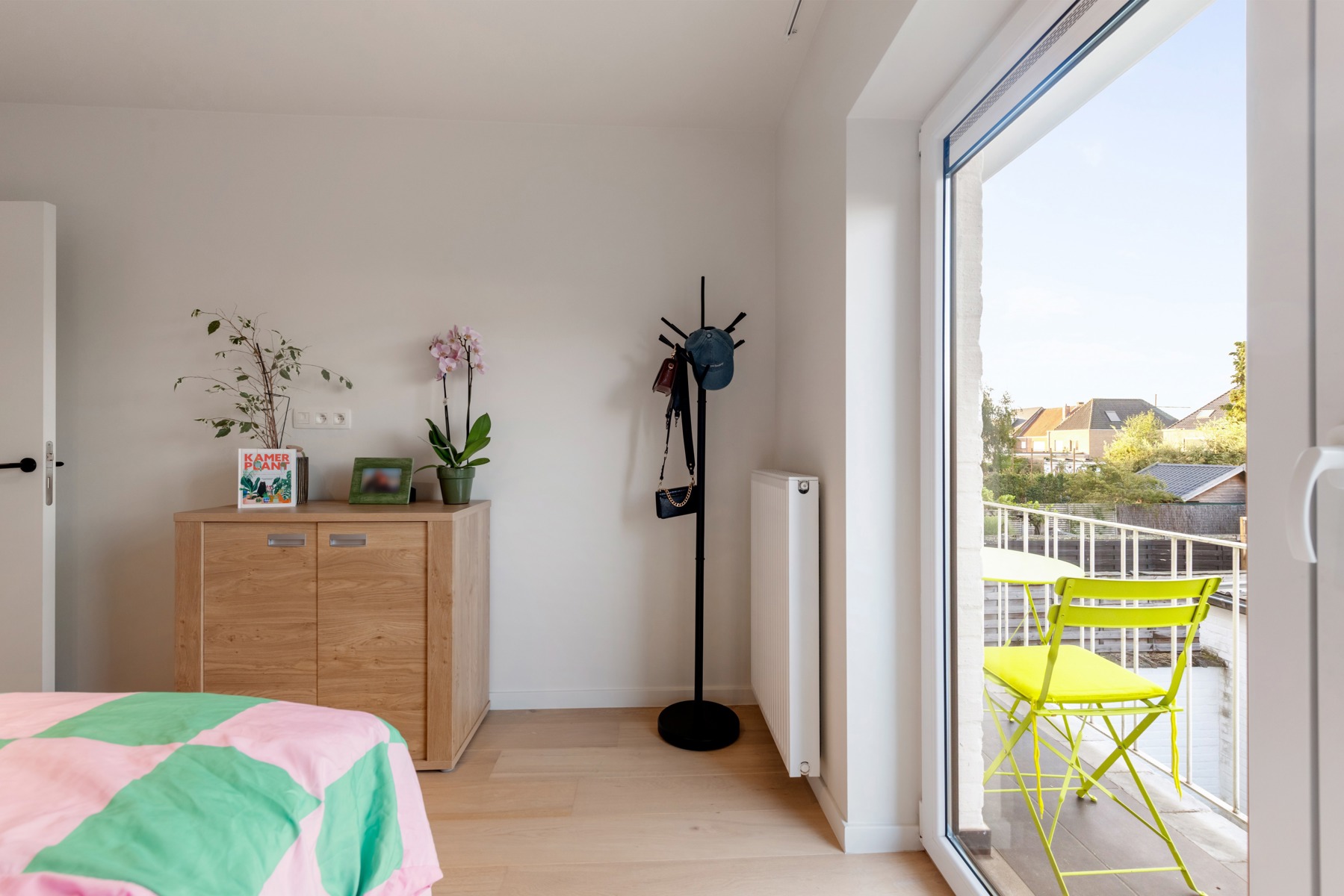 Lichtrijk 2-slaapkamerappartement met terras en garage